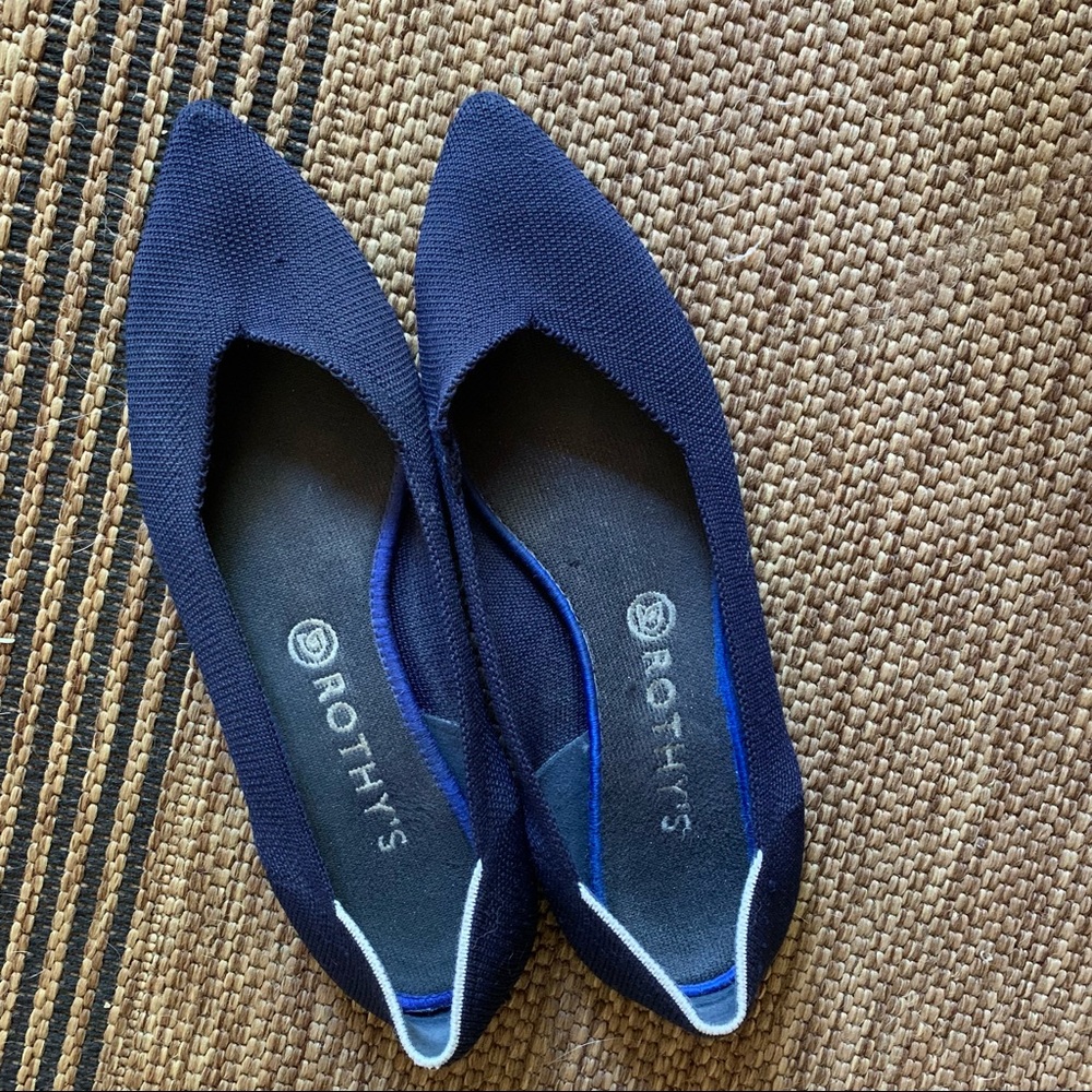 Rothy’s Flats The Point in Solid Navy size 11